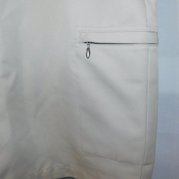 IZOD Golf FlexSwing Mens 34 Beige Flat front casual Shorts - Picture 3 of 8